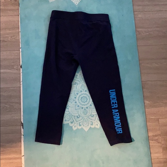 Under Armour Capri - Picture 2 of 3